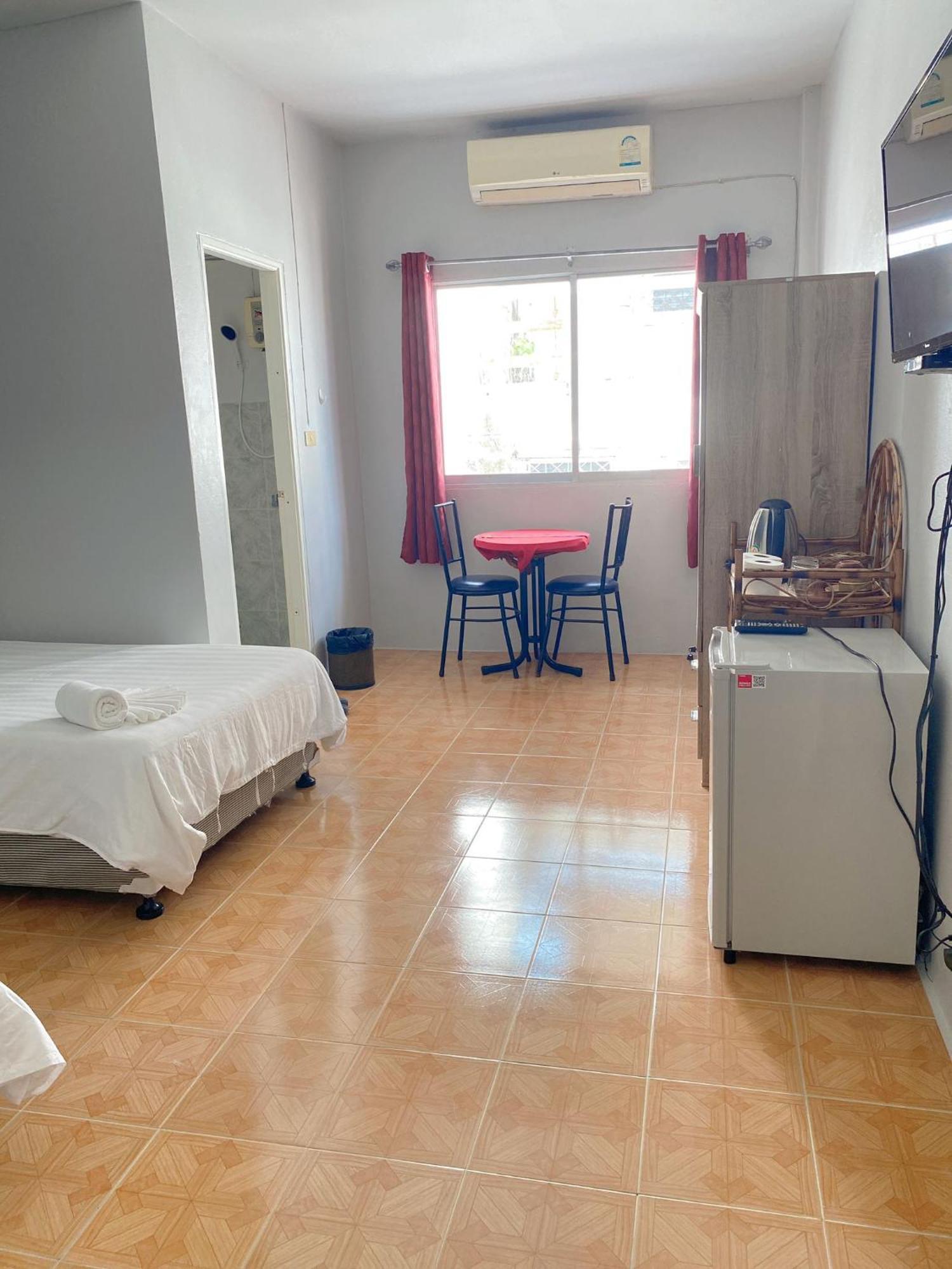 2 Vikings Guesthouse Karon Exterior photo