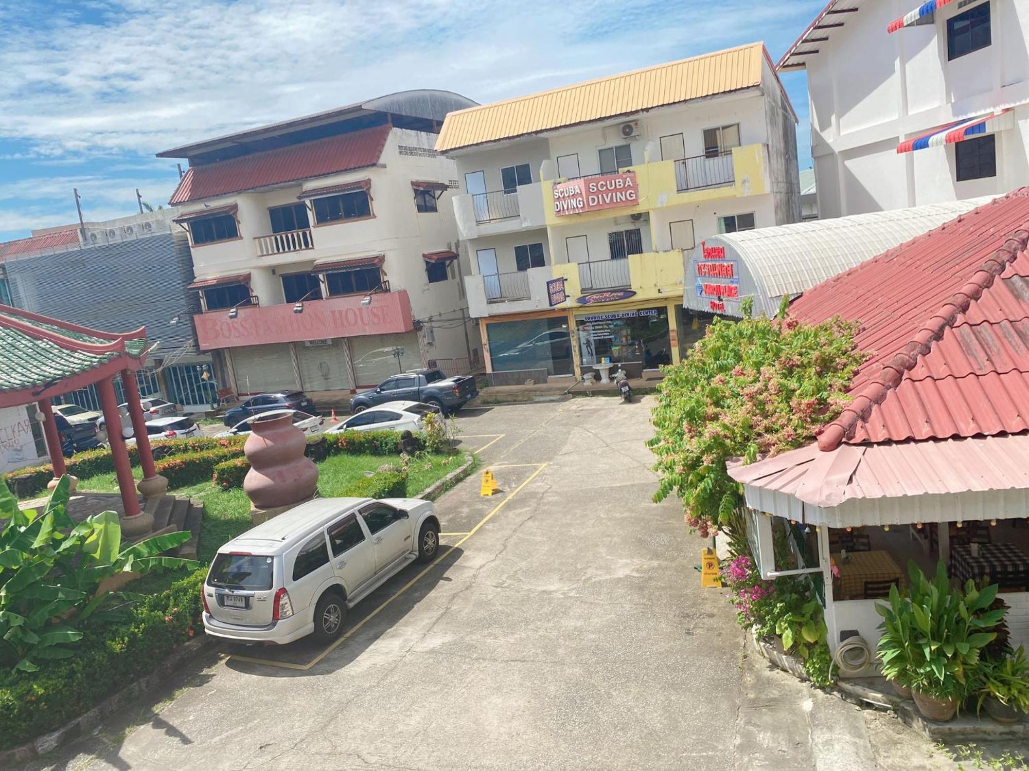 2 Vikings Guesthouse Karon Exterior photo